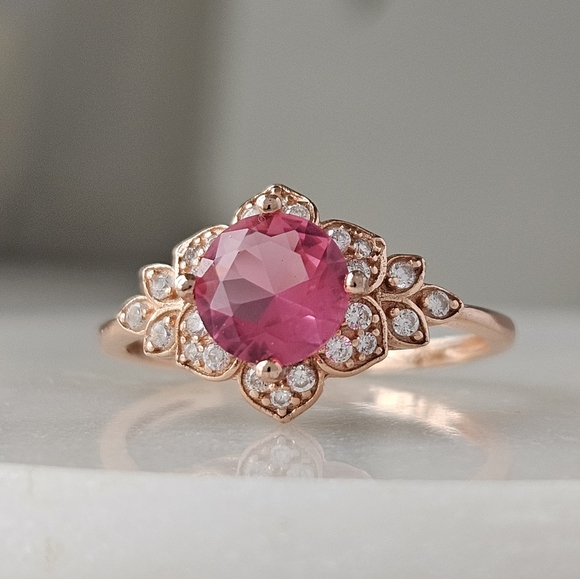 Pink Gemstone Flower ring, 925 Sterling Silver, 18k rose gold Charmed Aroma - Picture 6 of 15